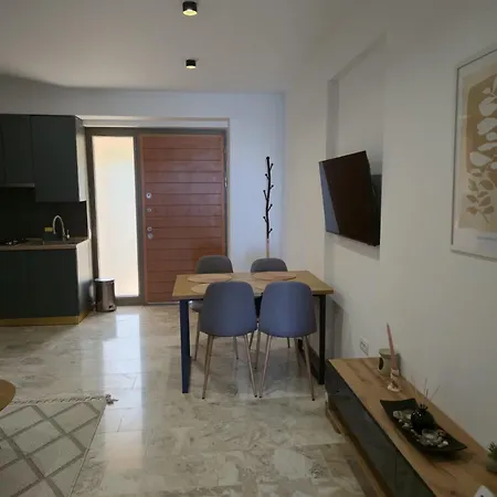 Royal Blue Apartament *
